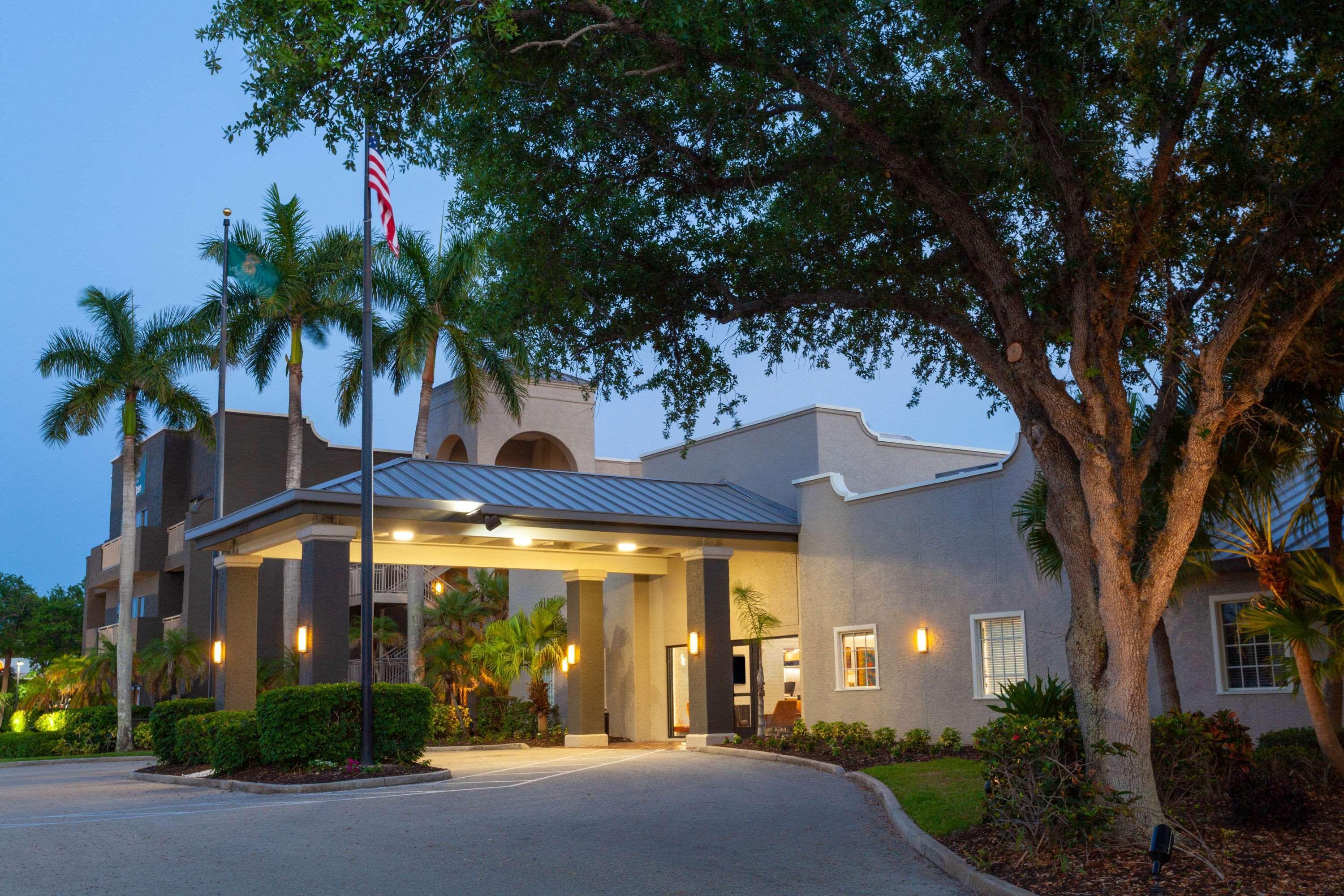 La Quinta By Wyndham Ft. Myers - Sanibel Gateway Fort Myers Exterior foto